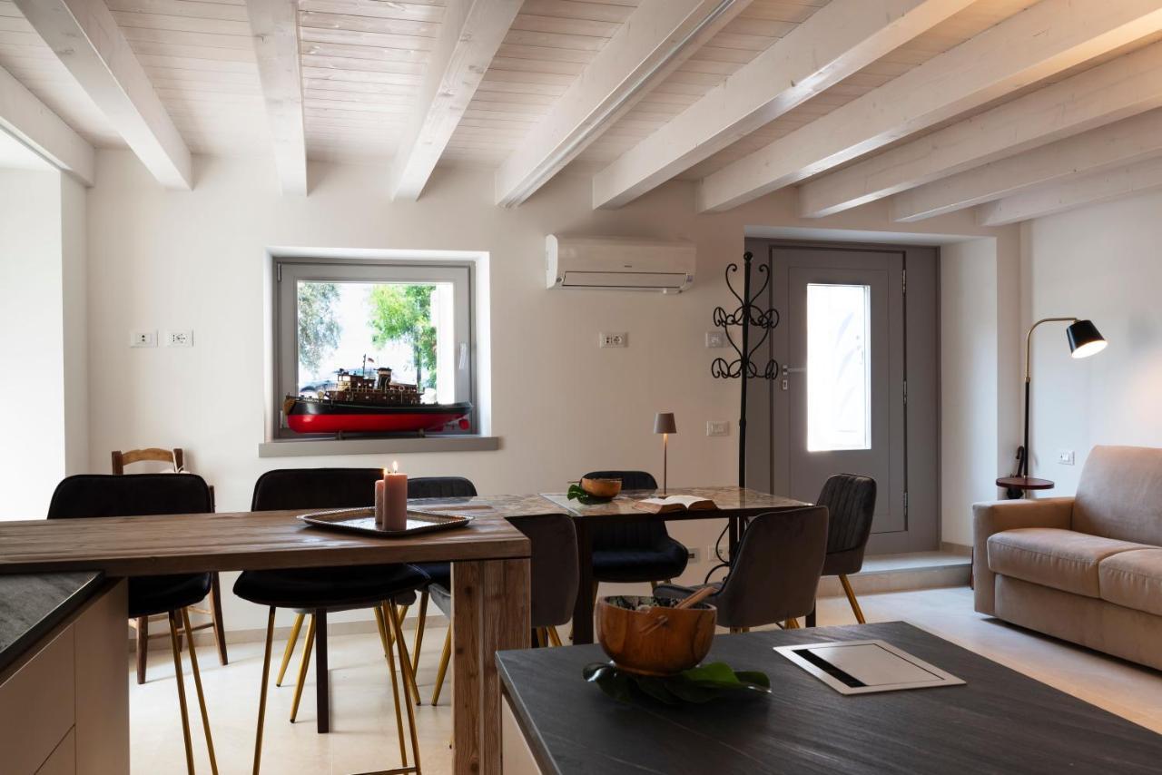 Absentia 1763 Garda Boutique Home - Lake Front Brenzone sul Garda Exteriér fotografie
