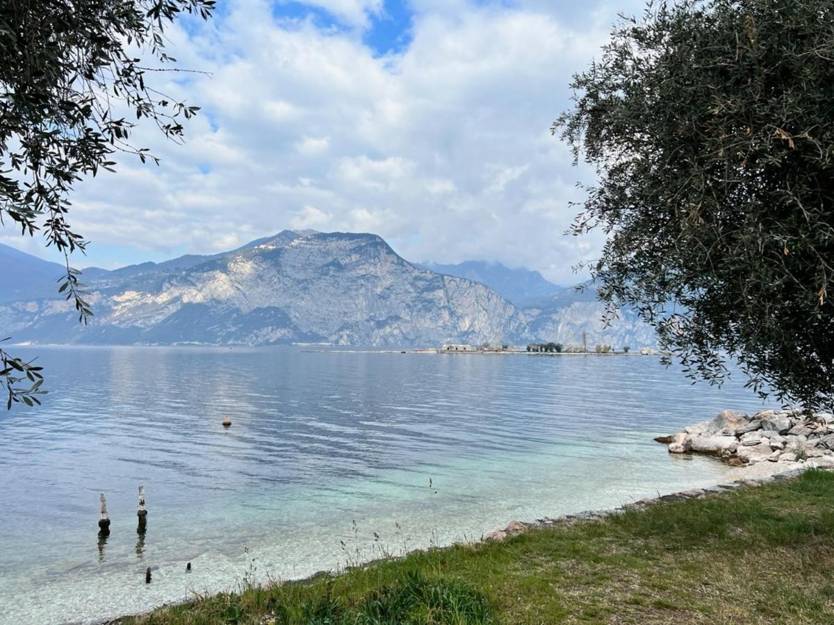Absentia 1763 Garda Boutique Home - Lake Front Brenzone sul Garda Exteriér fotografie