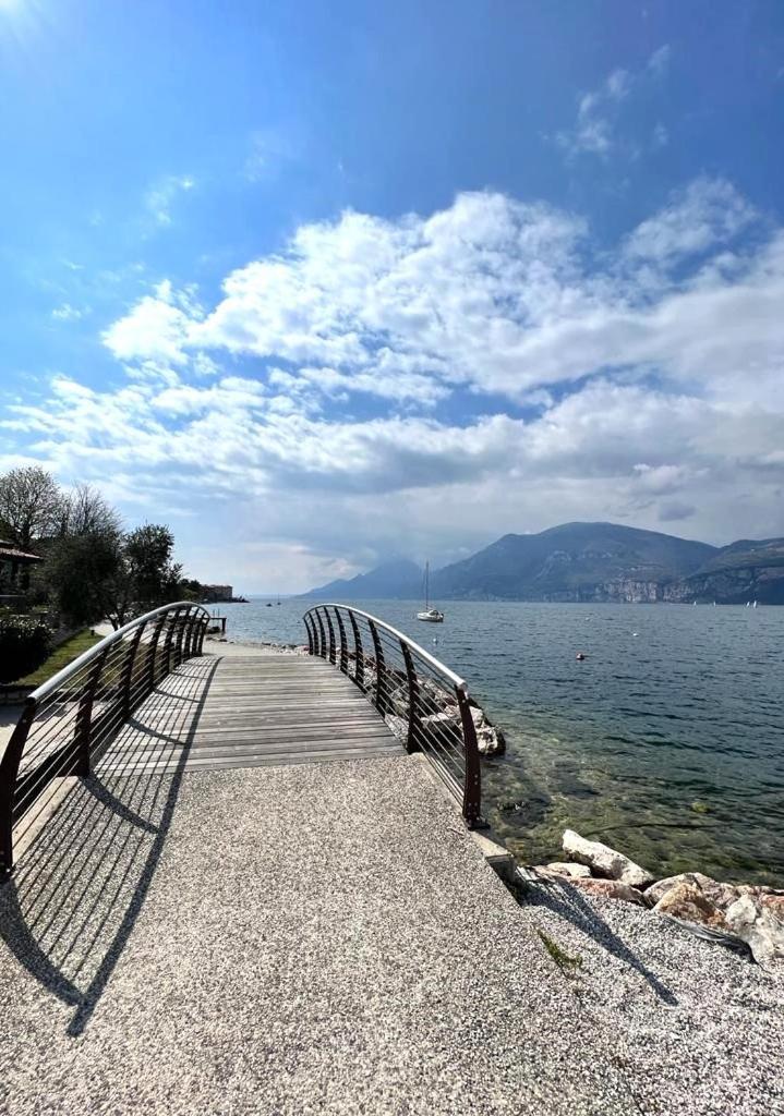 Absentia 1763 Garda Boutique Home - Lake Front Brenzone sul Garda Exteriér fotografie