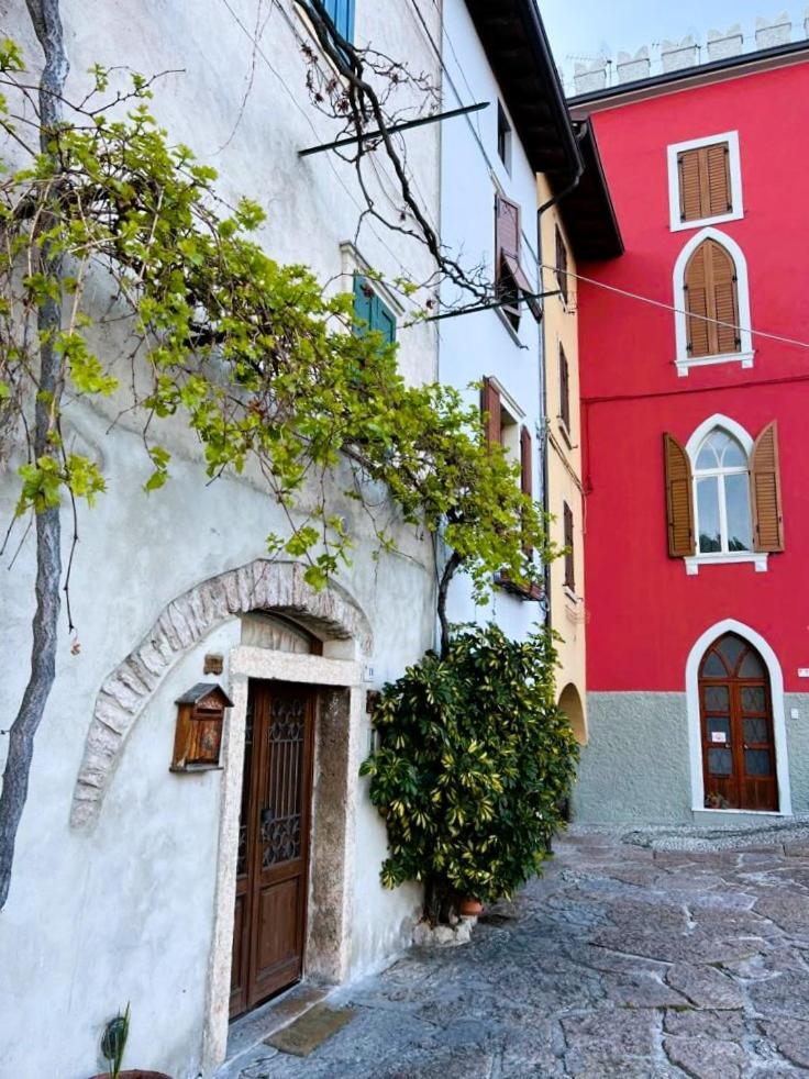 Absentia 1763 Garda Boutique Home - Lake Front Brenzone sul Garda Exteriér fotografie
