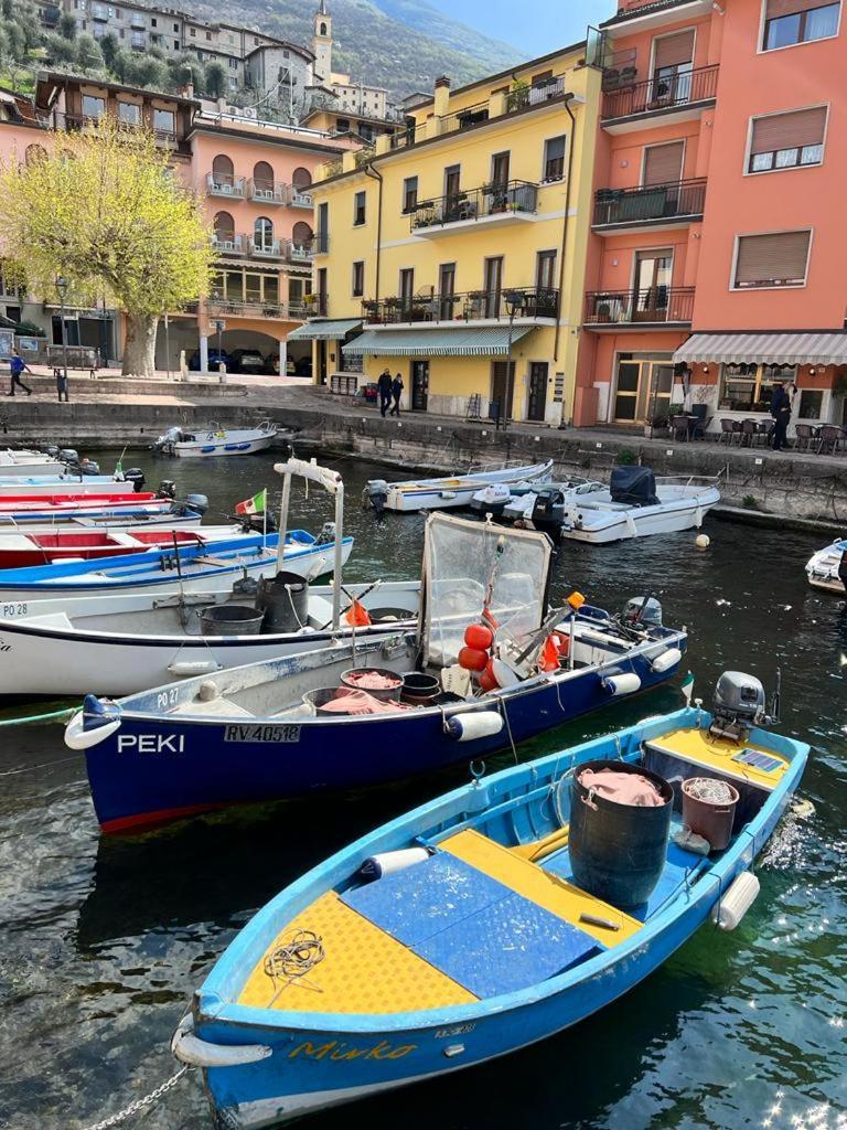 Absentia 1763 Garda Boutique Home - Lake Front Brenzone sul Garda Exteriér fotografie